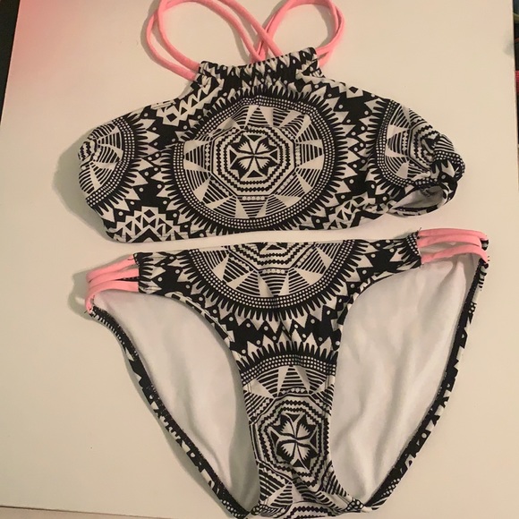 Aztec print two-piece swimsuit from Target - Picture 1 of 1